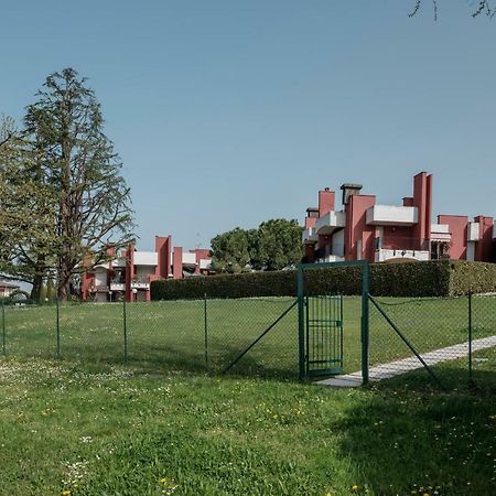 Residence Holiday Sirmione B8 Bagian luar foto