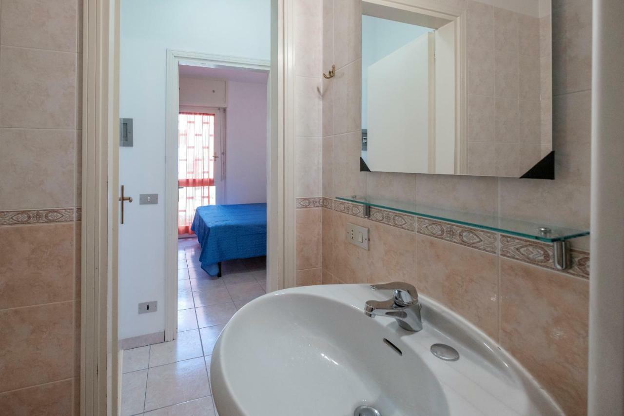 Residence Holiday Sirmione B8 Bagian luar foto