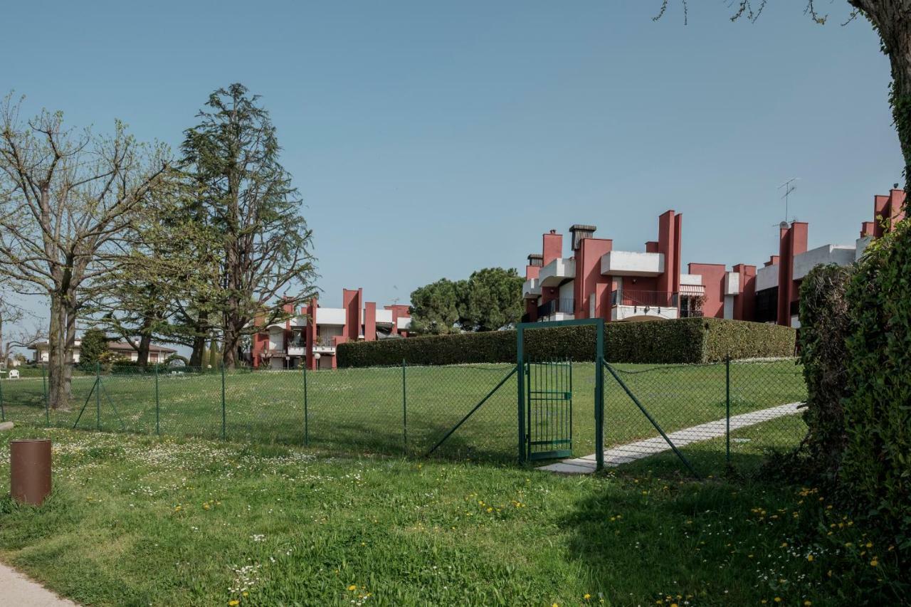 Residence Holiday Sirmione B8 Bagian luar foto