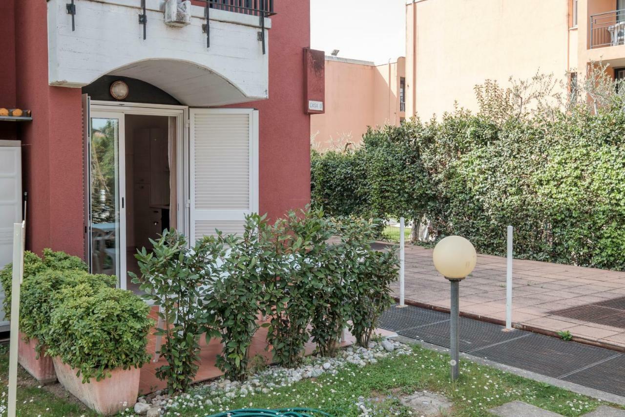 Residence Holiday Sirmione B8 Bagian luar foto
